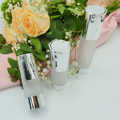 Colore d'argento brillante 15ml, 30ml, 50ml Skincare di prezzo franco fabbrica che imballa bottiglia senz'aria di lusso 2022