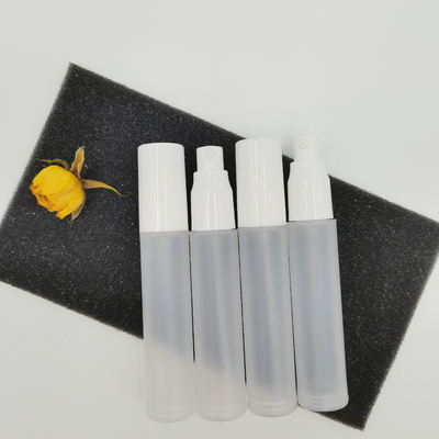 La bottiglia cosmetica di plastica glassata ha messo 5ml 10ml 15ml 50ml 100ml per l'imballaggio di cura di pelle
