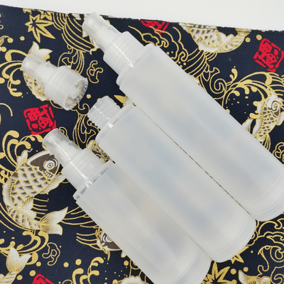 La bottiglia cosmetica di plastica glassata ha messo 5ml 10ml 15ml 50ml 100ml per l'imballaggio di cura di pelle