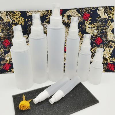 La bottiglia cosmetica di plastica glassata ha messo 5ml 10ml 15ml 50ml 100ml per l'imballaggio di cura di pelle