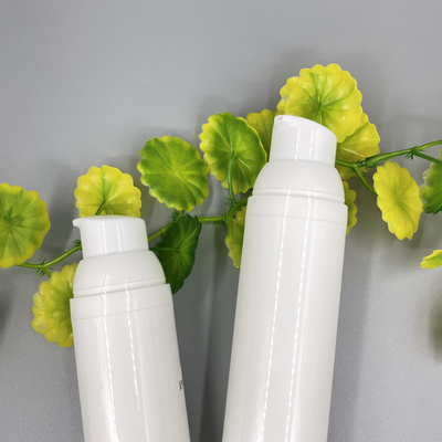bottiglia senz'aria di 30ml 50ml 75ml 100ml pp Snap-on per il contenitore di cura di pelle