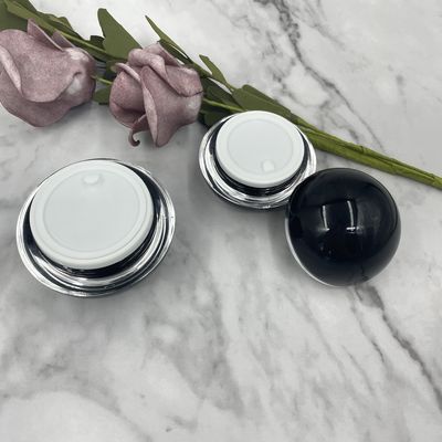 L'imballaggio di cura di pelle affronta la forma cosmetica acrilica della palla del barattolo del contenitore 15g 30g 50g della crema