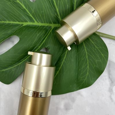 La pompa senz'aria dell'oro 30ml 15ml imbottiglia il doppio strato dell'azionatore che placca per i cosmetici