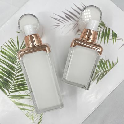 il trucco vuoto senz'aria di 15ml 30ml imbottiglia il cappuccio quadrato doppio dell'ABS