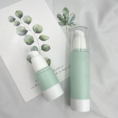 le bottiglie senz'aria della pompa della radura di 80ml 120ml COME cappuccio svuotano la superficie metallizzata per il fondamento