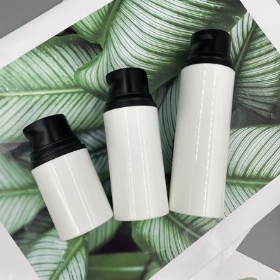Bottiglia nera vuota 15ml 30ml 50ml pp Snap-on della pompa della lozione di cura di pelle