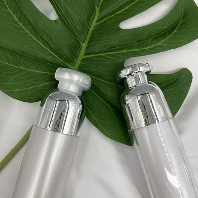 Piccoli contenitori della pompa dell'ABS doppio cosmetico di lusso 15ml della bottiglia con la clip