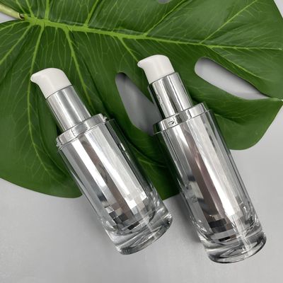 La bottiglia cosmetica di qualità superiore Skincare della pompa che imballa 30ml ha metallizzato