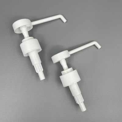 L'ugello liquido lungo dell'erogatore del prodotto disinfettante della mano pompa 24/410 28/400 di 1.9ml/T superiore piano