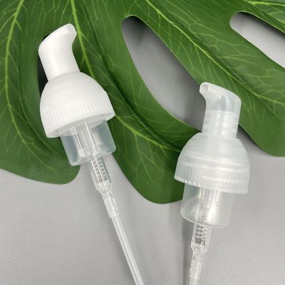 erogatore di schiumatura della bottiglia di dosaggio della pompa 0.25ml del sapone del prodotto disinfettante della mano della chiusura di 28mm