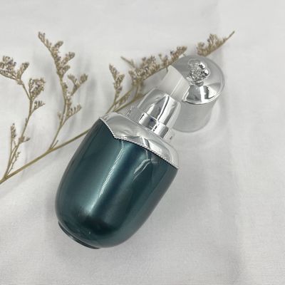 Il cappuccio ovale 0.53oz di forma del contagoccia della bottiglia di olio essenziale del fiore 15ml ha metallizzato per il cosmetico