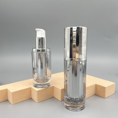 La bottiglia cosmetica di qualità superiore Skincare della pompa che imballa 30ml ha metallizzato