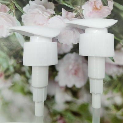 Costolato della pompa pp 28/410 di Matt Color Saddle Shape Cream glassato