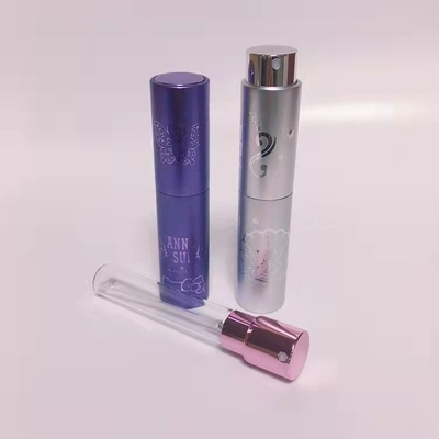 Bottiglia di vetro sostituibile di lusso impressa di progettazione 10ml 8ml della bottiglia dello spruzzo di profumo dell'alluminio
